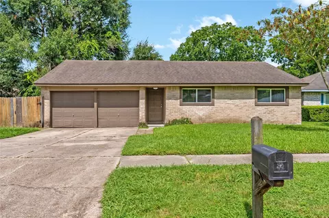11307 Beauvoir Dr, Houston, TX 77065