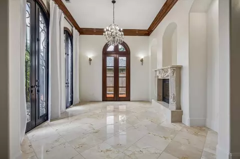 Living - 8448 Westview Dr, Houston, TX 77055 photo 6 of 8