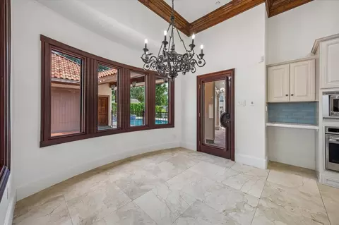 Dining - 8448 Westview Dr, Houston, TX 77055 photo 1 of 1