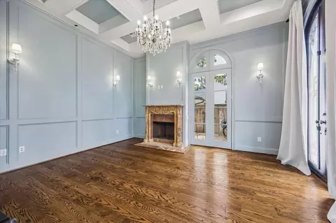 Living - 8448 Westview Dr, Houston, TX 77055 photo 8 of 8