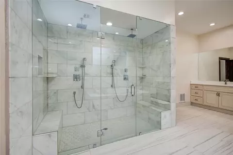 Bath - 25910 Maplewood Dr, Spring, TX 77386 photo 4 of 11