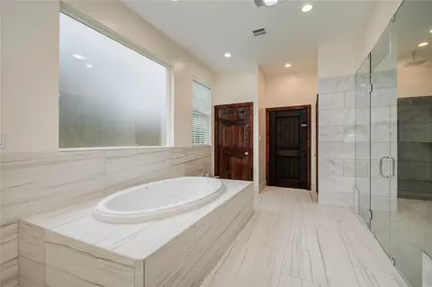 Bath - 25910 Maplewood Dr, Spring, TX 77386 photo 5 of 11