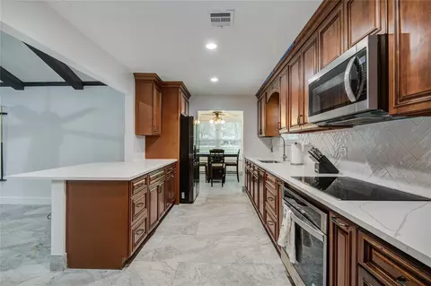 Kitchen - 25910 Maplewood Dr, Spring, TX 77386 photo 5 of 6