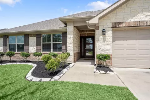 10203 Whitney Reach Dr, Rosharon, TX 77583