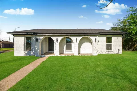 8114 Pella Dr, Houston, TX 77036