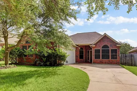 119 Lissa Ln, Sugar Land, TX 77479