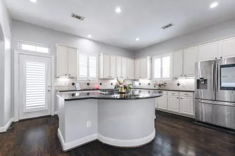 12 Versante Ct, Houston, TX 77070