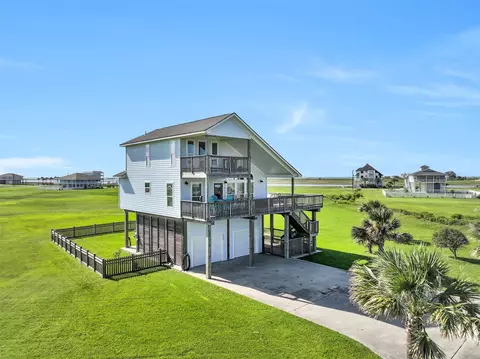 3902 Warrior Ct, Galveston, TX 77554