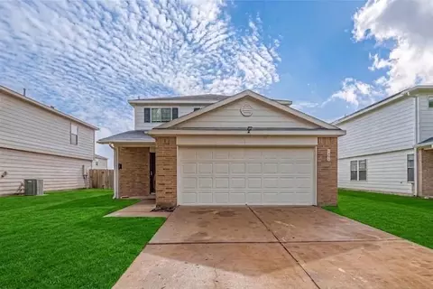1335 Kane Ct, Rosenberg, TX 77471