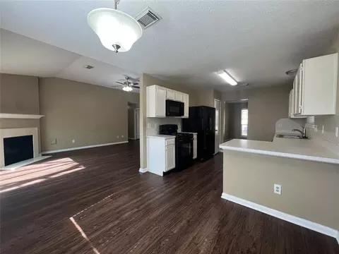 Living - 28811 Stapleford St, Spring, TX 77386 photo 2 of 5