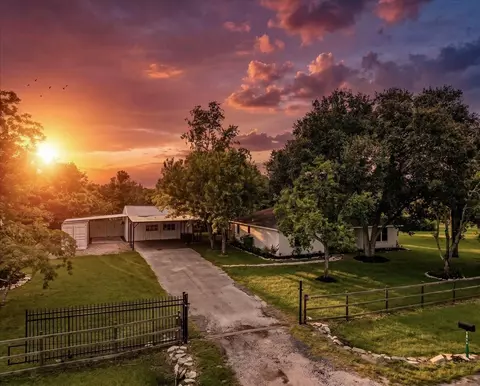 4812 Hill St, Alvin, TX 77511