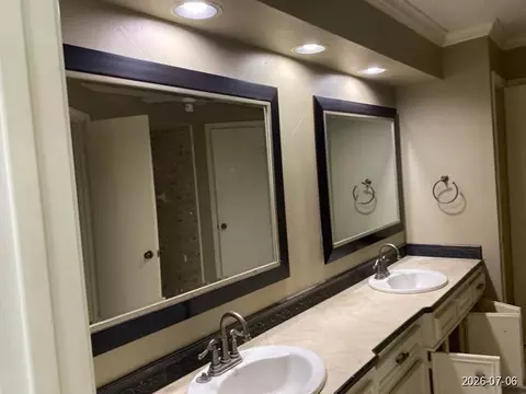 Bath - 8102 Lichen Ln, Spring, TX 77379 photo 1 of 2