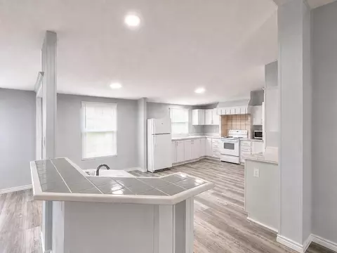 Kitchen - 17709 Pine View Dr, Conroe, TX 77302 photo 5 of 6