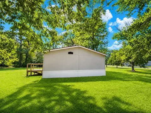 Exterior - 17709 Pine View Dr, Conroe, TX 77302 photo 5 of 8
