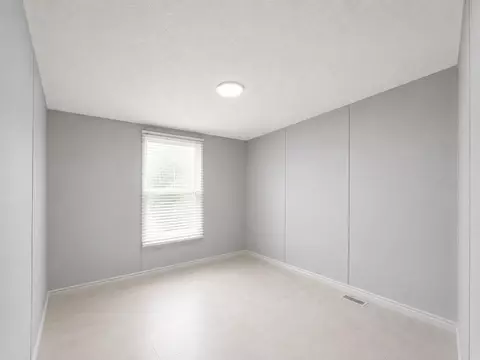 Bedroom - 17709 Pine View Dr, Conroe, TX 77302 photo 4 of 6