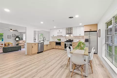 15903 Hickory Bend Dr, Alvin, TX 77511