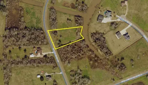 22819 Pittman Dr, Angleton, TX 77515