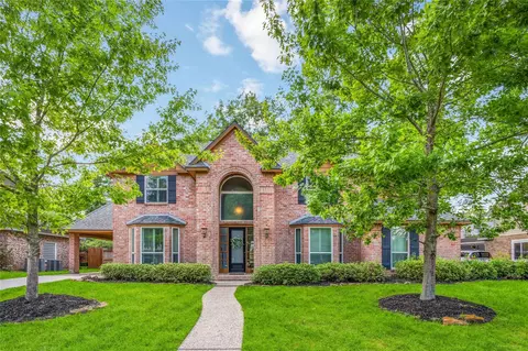 2907 Forest Garden Dr, Kingwood, TX 77345