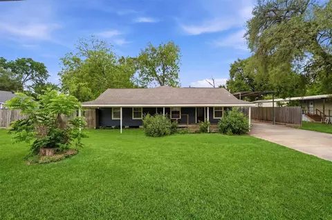 2922 Pansy St, Pasadena, TX 77503