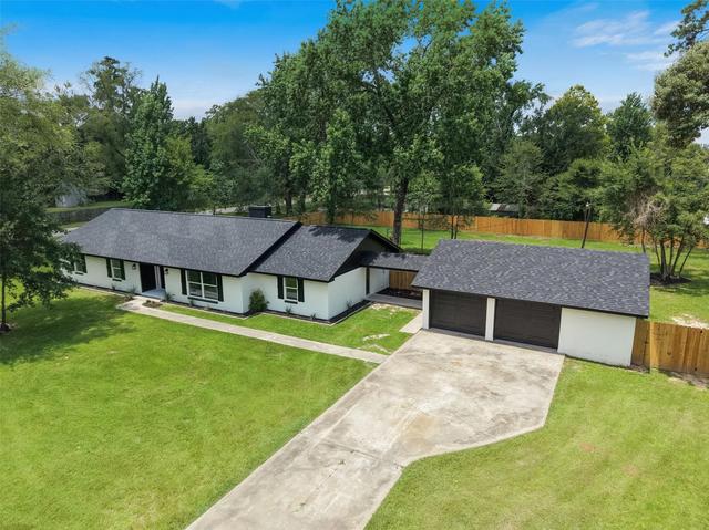 33003 E Westwood Square East Dr E, Magnolia, TX 77354