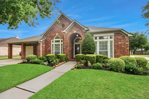 8830 Distant Woods Dr, Houston, TX 77095
