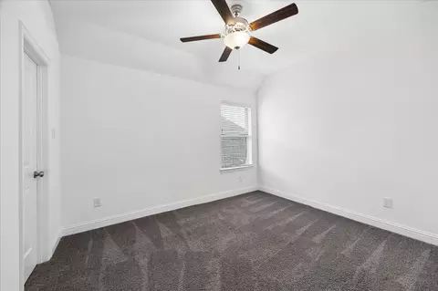 Bedroom - 504 Sage Timbers Ln, Pinehurst, TX 77362 photo 6 of 6