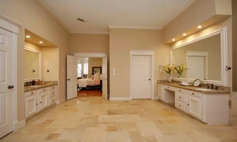 Bath - 15923 Harwick Dr, Spring, TX 77379 photo 3 of 7