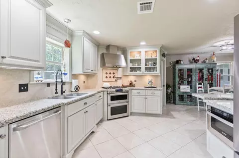 Kitchen - 11291 Darby Loop # -3, Conroe, TX 77385 photo 1 of 8