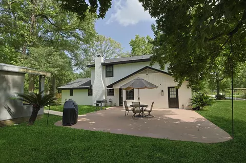 Exterior - 11291 Darby Loop # -3, Conroe, TX 77385 photo 5 of 8