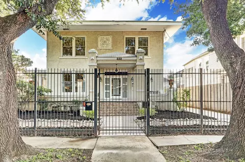 222 Marshall St, Houston, TX 77006