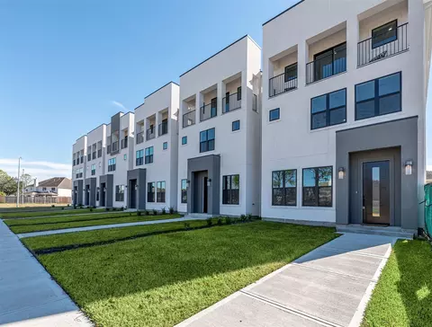 15000 S Richmond Ave #5, Houston, TX 77082
