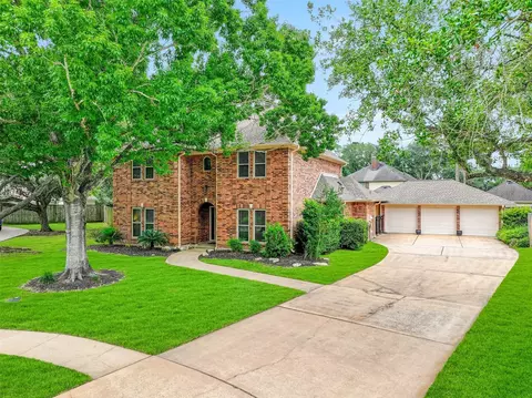 1219 Merriewood Dr, Friendswood, TX 77546