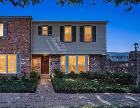 6457 Burgoyne Rd #29, Houston, TX 77057