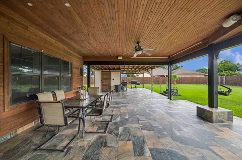511 Avenue I, South Houston, TX 77587