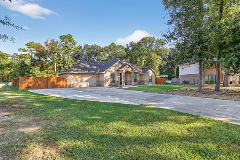 Exterior - 17102 Leon Ct, Splendora, TX 77372 photo 2 of 5
