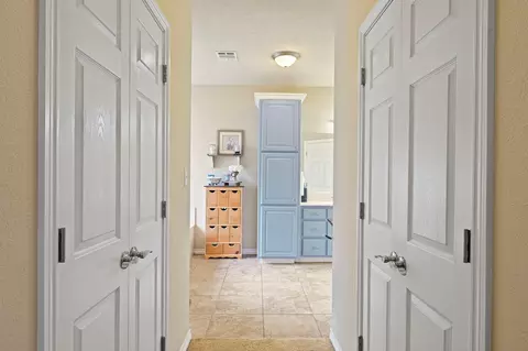 Entry Way - 2700 Hickory Ct, Bryan, TX 77808 photo 3 of 3
