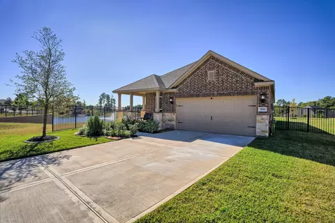 700 Fallen Hemlock Ct, Conroe, TX 77304 photo 1