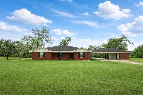 3535 Peach Creek Dr, Wharton, TX 77488