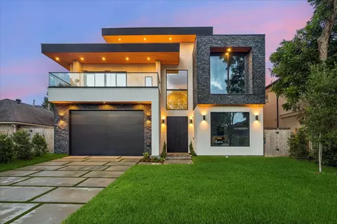 1730 Bayram Dr, Houston, TX 77055