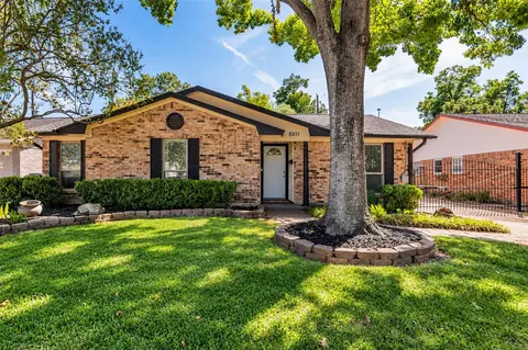 5511 Hialeah Dr, Houston, TX 77092