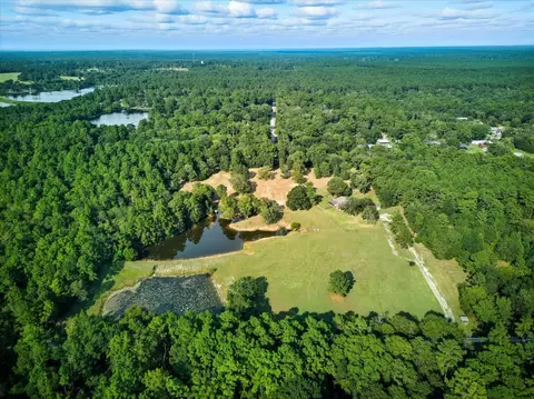 101 Merino Dr, Huntsville, TX 77340