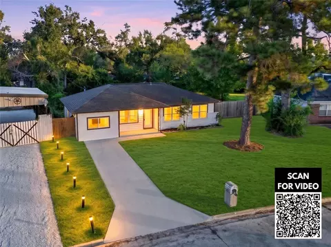 7445 Cabot St, Houston, TX 77016