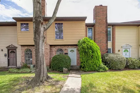1556 Silverpines Rd #556, Houston, TX 77062