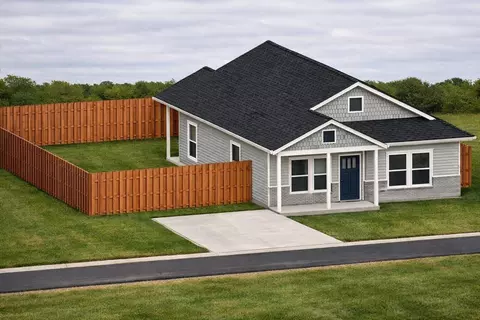 210 Kyle St, Madisonville, TX 77864