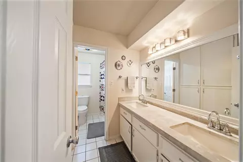 Bath - 600 Hampton Hall Ln, Conroe, TX 77302 photo 3 of 3
