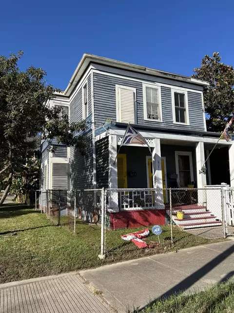 1626 Church St, Galveston, TX 77550