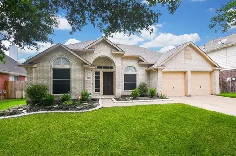 17623 W Copper Lakes Dr, Houston, TX 77095