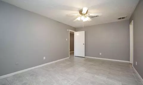 Bedroom - 3111 Oak Rock Cir, Spring, TX 77373 photo 2 of 3