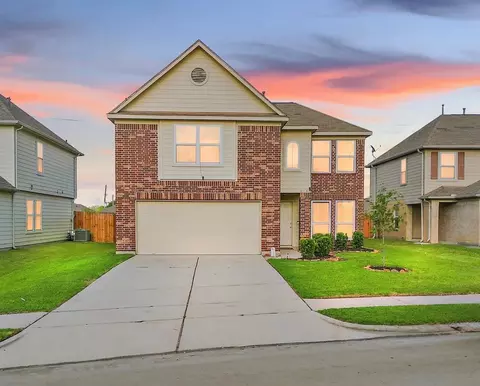 8118 Rosemary Dr, Baytown, TX 77521