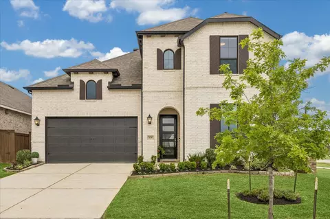 438 Livermore St, Webster, TX 77598